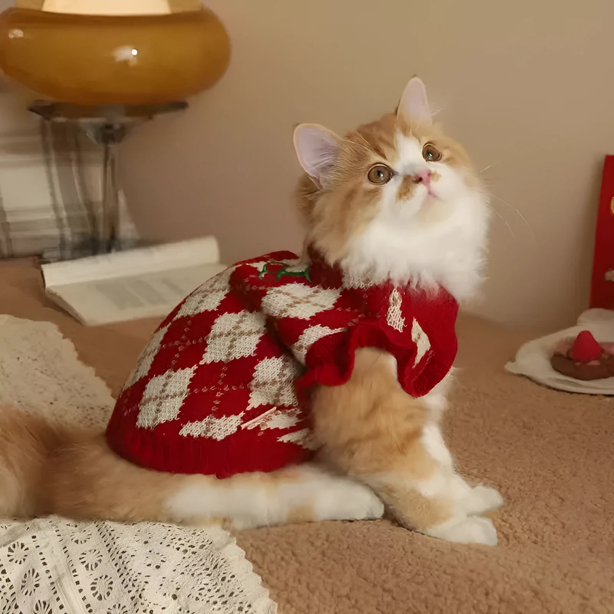 Red cat sweater with rhombic embroidery cherry pattern for autumn and winter wear