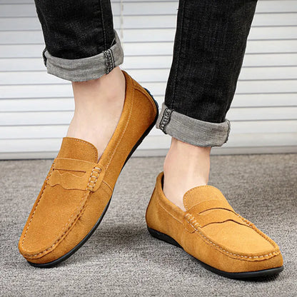 Men's solid colour suede slip-on loafers with round toe and flat rubber sole