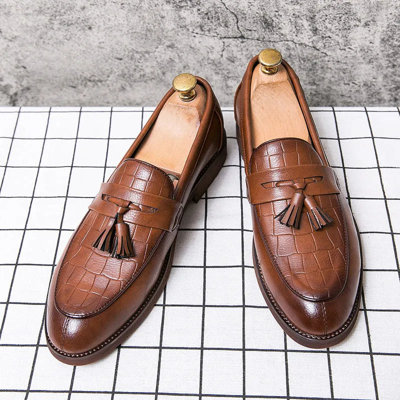 Men's casual leather shoes in black or brown with PU upper, PU sole and round toe, sizes 38-47
