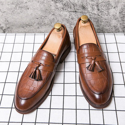 Men's casual leather shoes in black or brown with PU upper, PU sole and round toe, sizes 38-47