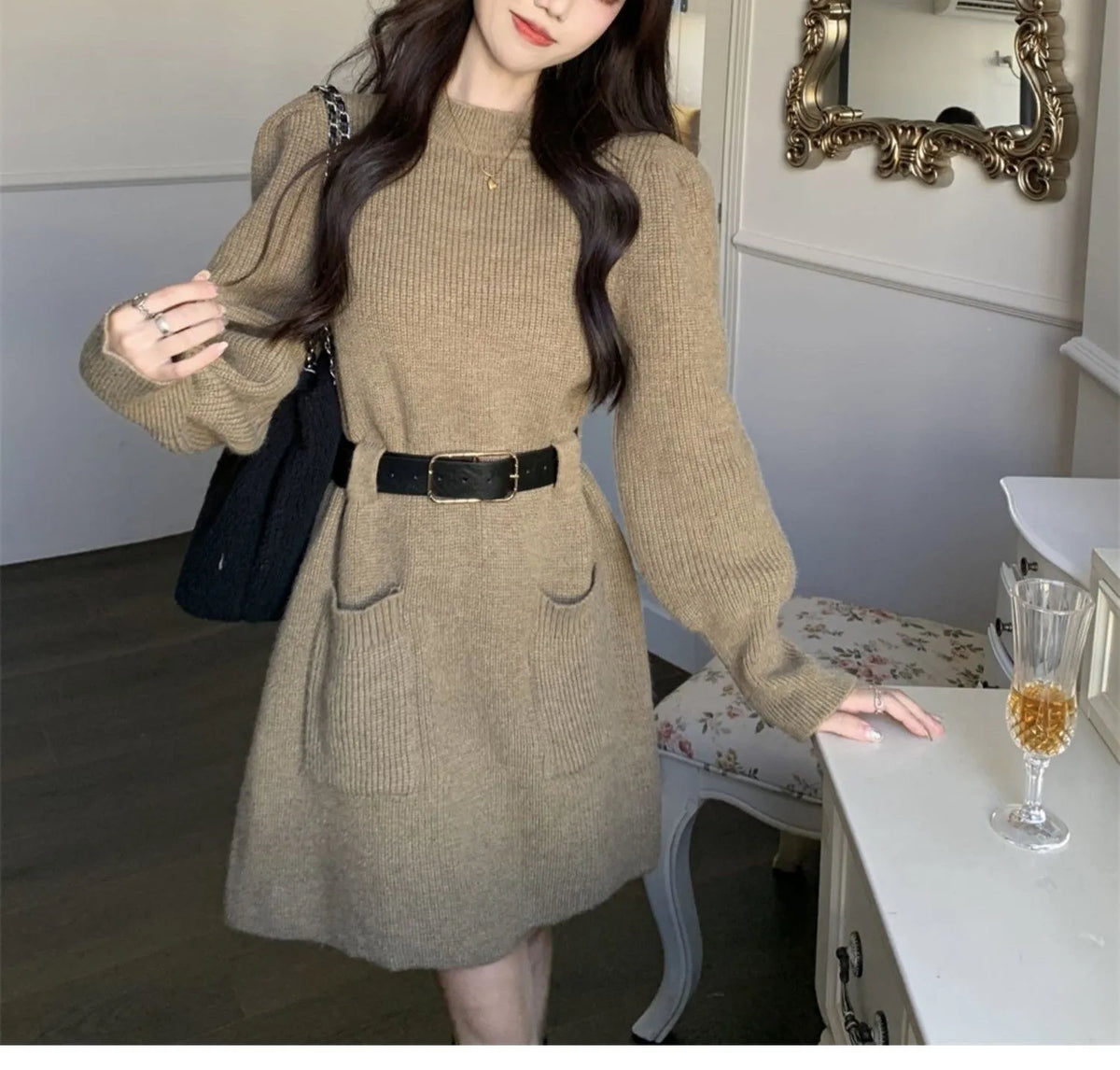 Women's long sleeve loose knitted dress in beige with high waist and included black belt