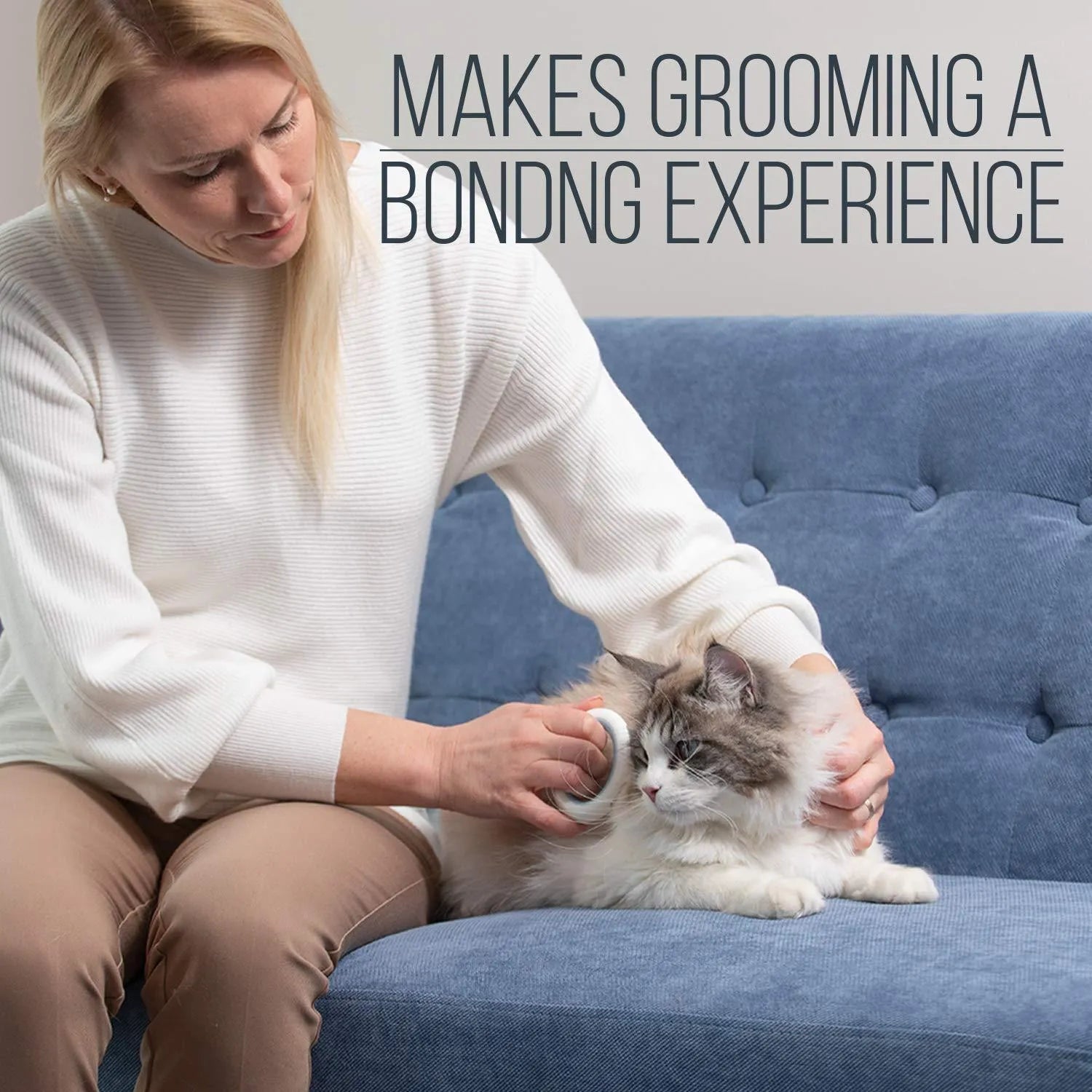Pet grooming comb with soft teeth for deshedding cats and dogs, measuring 86x81x5mm