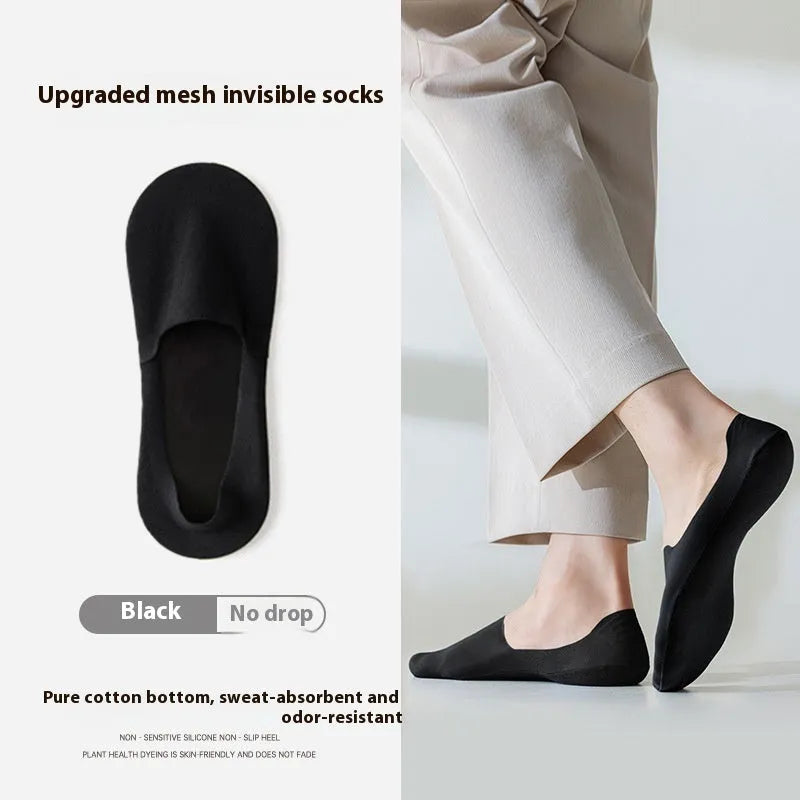 Men's solid colour cotton invisible boat socks laid flat, showing non-slip heel and low-cut design.