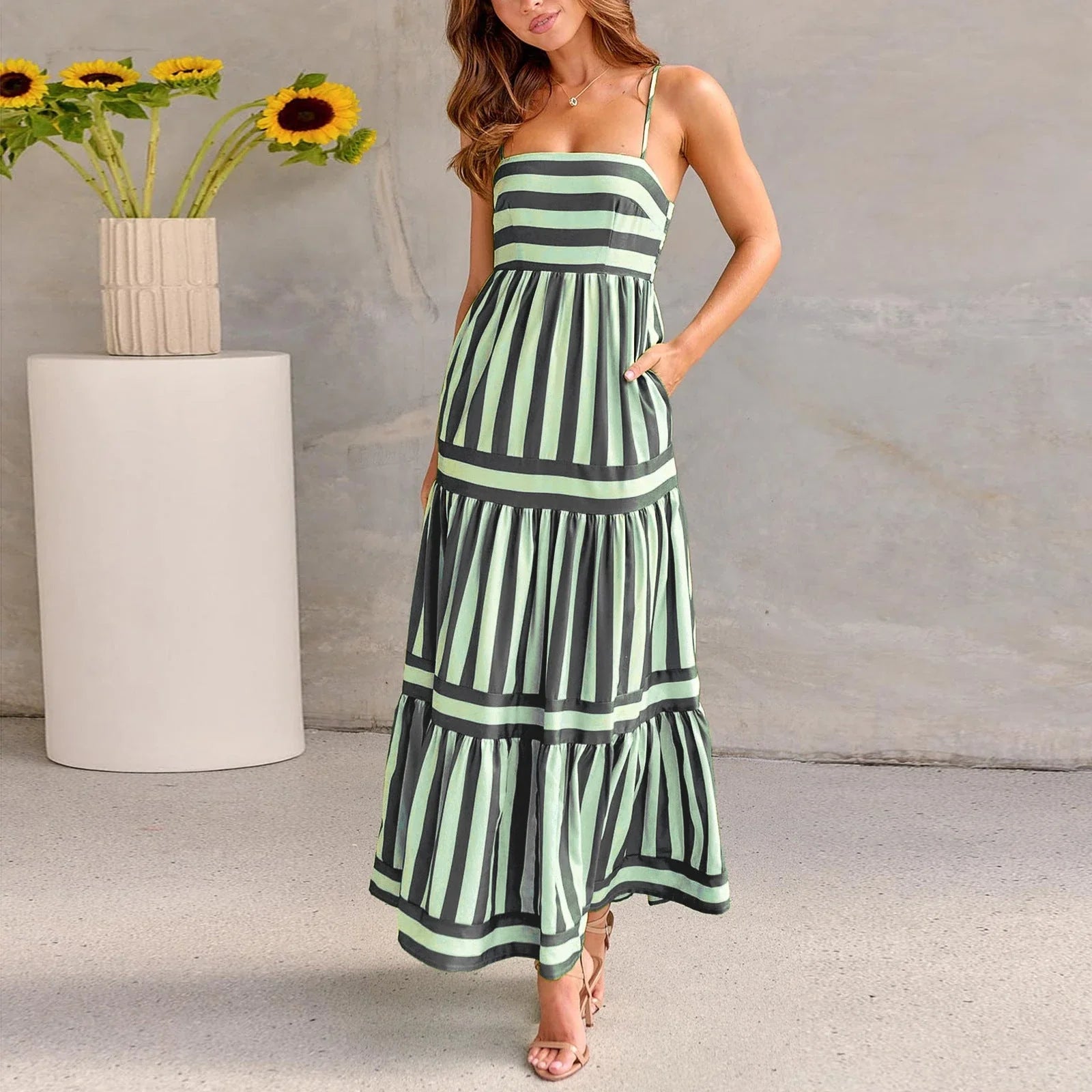Stylish striped backless beach dress with pockets for women's summer vacation and beach wear