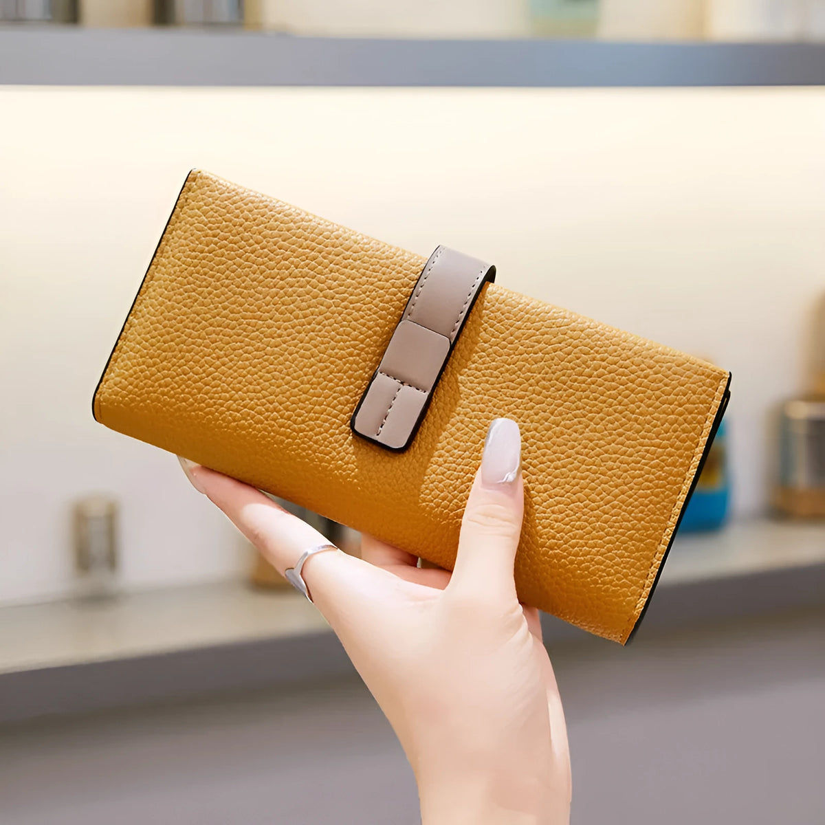 Women's large capacity PU leather handbag in choice of five colours