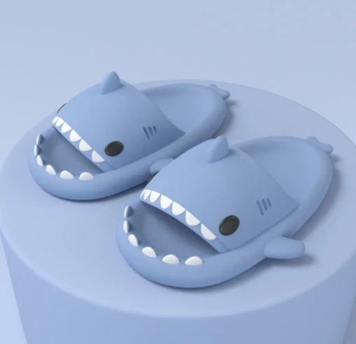 Cozy shark-themed slippers made of premium EVA material for indoor and outdoor wear