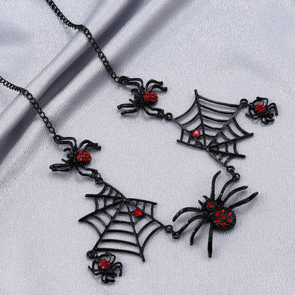 Fashionable Halloween spider and spider web necklace made of high-quality alloy with an electroplated finish