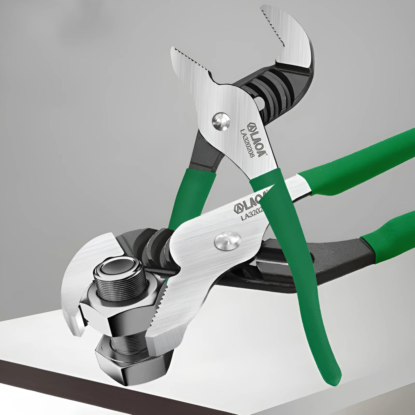 CR-V steel adjustable water pipe wrench with multi-gear jaw adjustment in professional tool setting