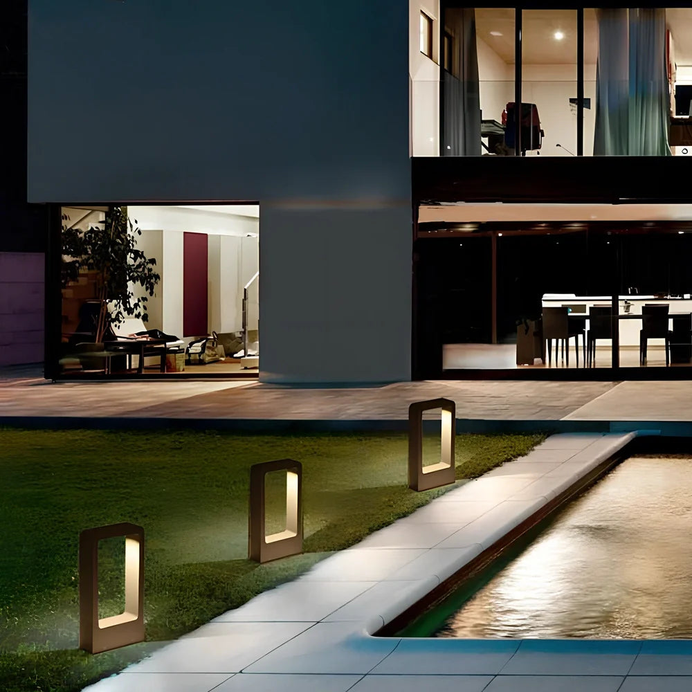 Sand black outdoor LED landscape light with die-cast aluminum housing for garden installation