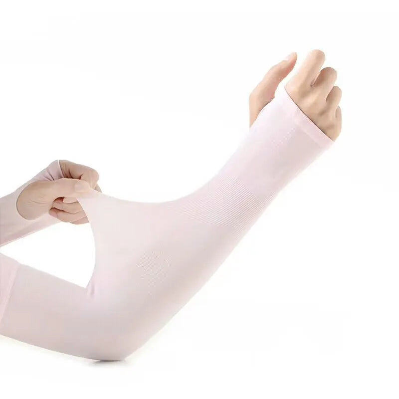 Open-finger driving ice sleeves in viscose fibre fabric for sun protection while operating vehicles