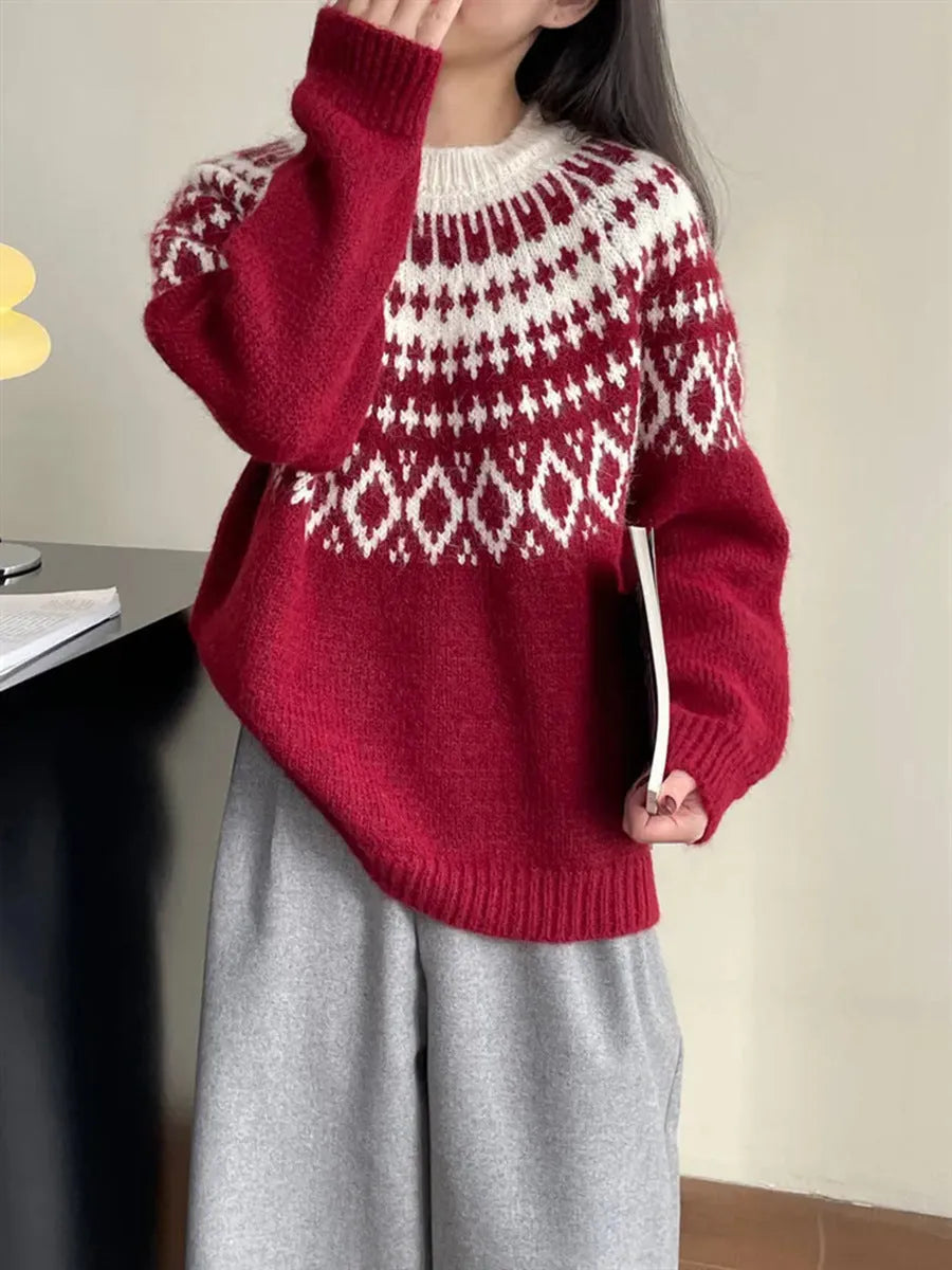 Round neck Christmas knitwear top in brown, red, or black with geometric pattern, long sleeves, loose fit, and 50cm length