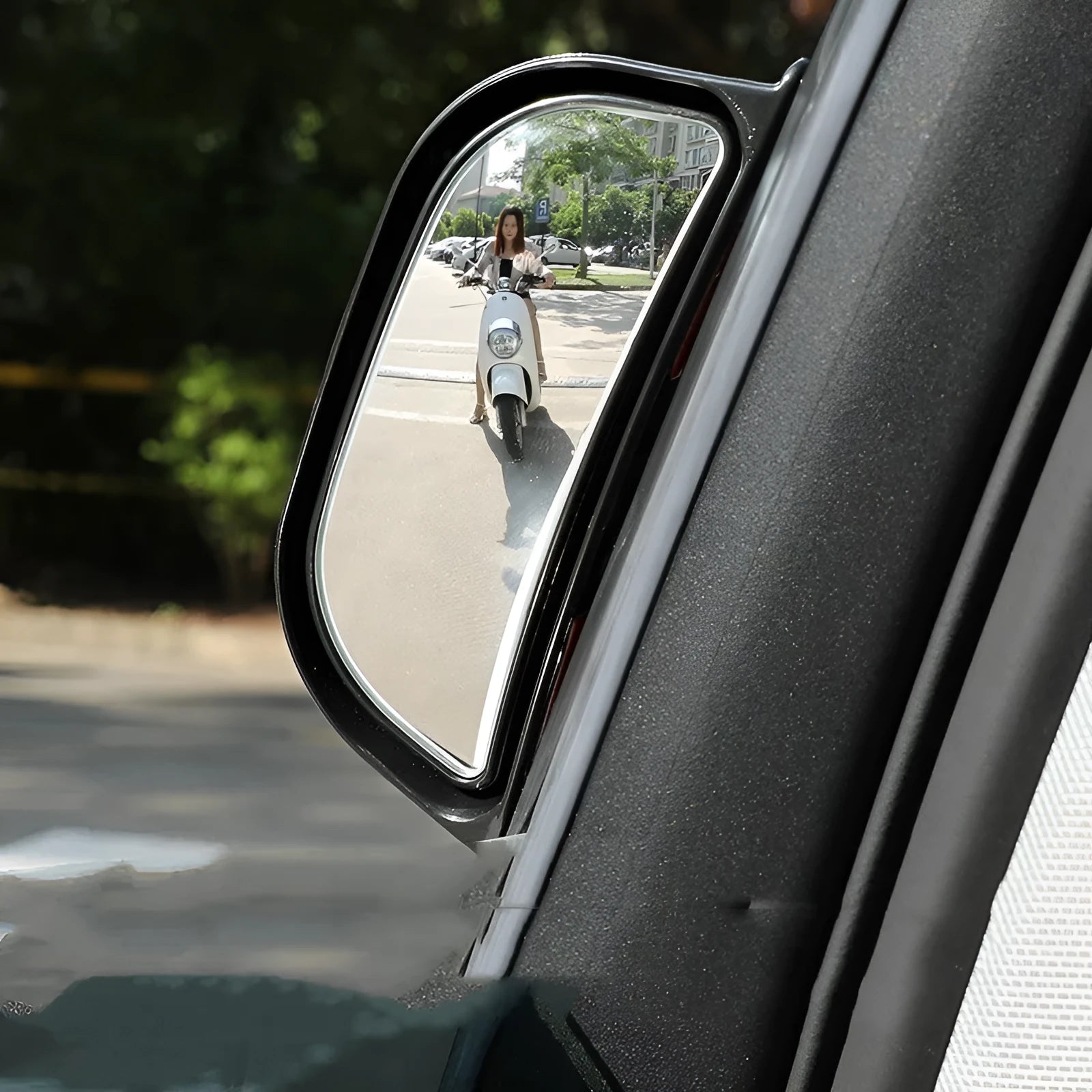 Universal wide-angle car mirror with 126x48x46mm dimensions and ABS+ construction for 95% of vehicle models