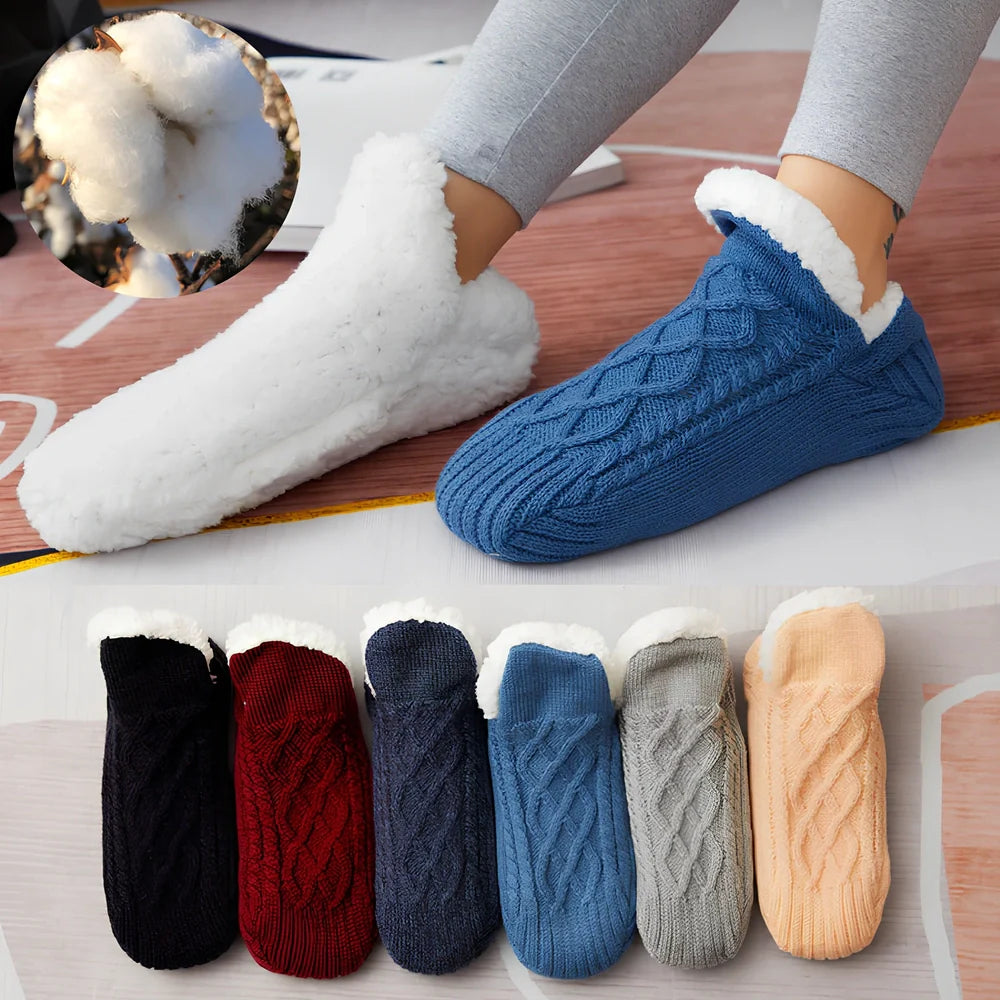 Pair of thickened non-slip indoor socks in navy V-fringe, 60% acrylic with sherpa lining for warm grip on floors, sizes 35-45