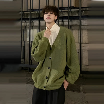 Men's loose fit retro cardigan in solid colour with V-neck and long sleeves