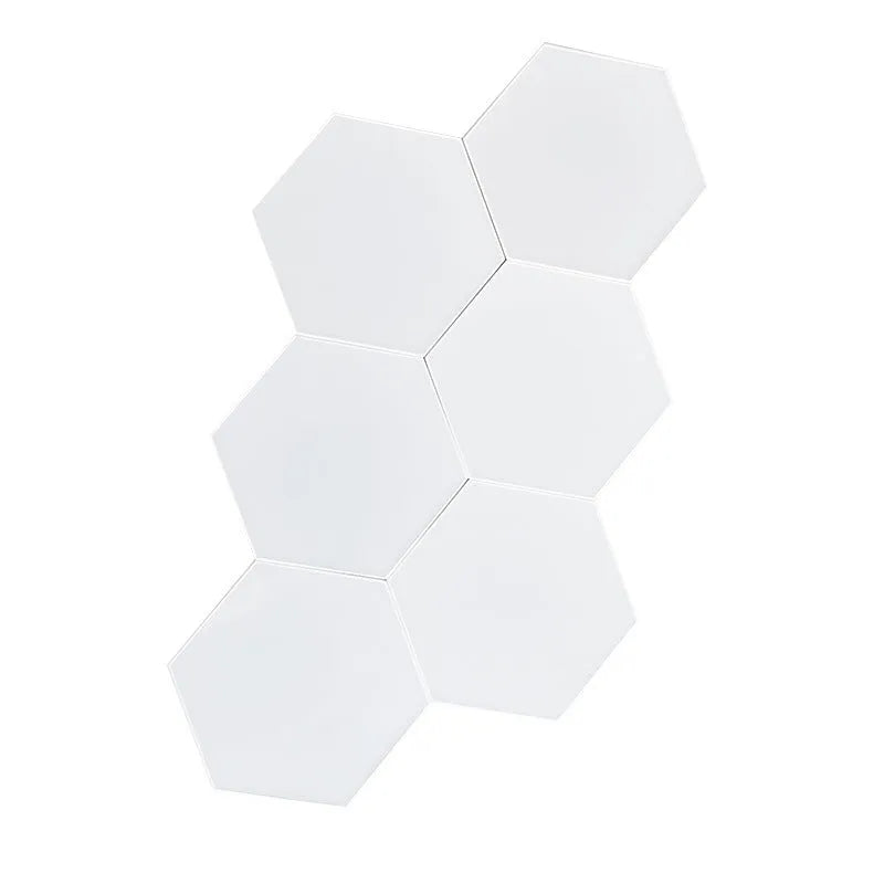 Hexagonal LED wall lamp with colour-changing quantum light panels, remote control, and 5V2A USB plug for bedroom or gaming room walls