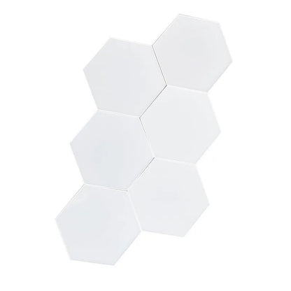 Hexagonal LED wall lamp with colour-changing quantum light panels, remote control, and 5V2A USB plug for bedroom or gaming room walls