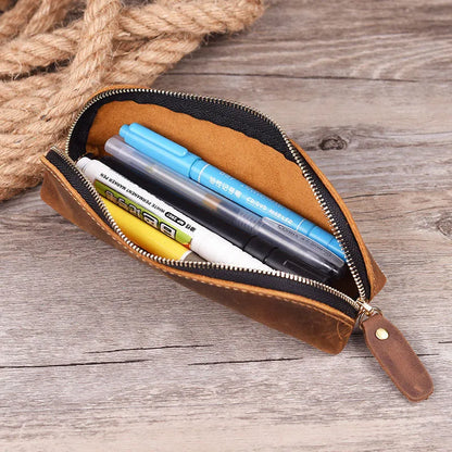 Square leather pencil case in genuine cowhide measuring 18cm with zipper closure