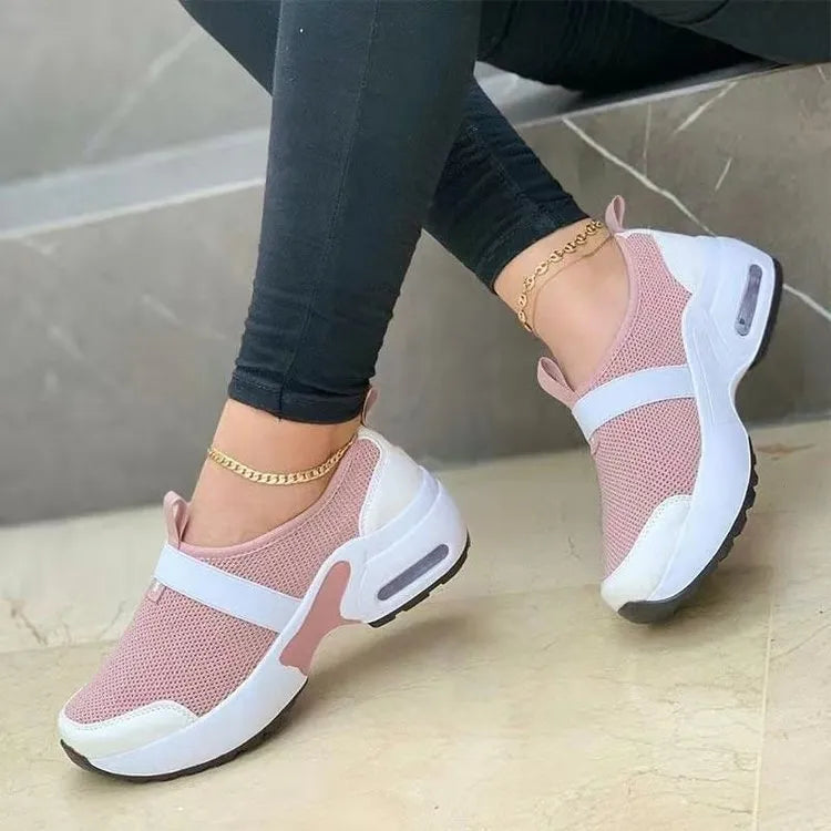 Women's lightweight flat sneakers in mesh with a rubber sole, shown in multiple colours.
