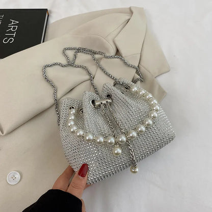 Diamond-patterned soft PU shoulder bag with detachable chain strap in bucket shape with internal organisers