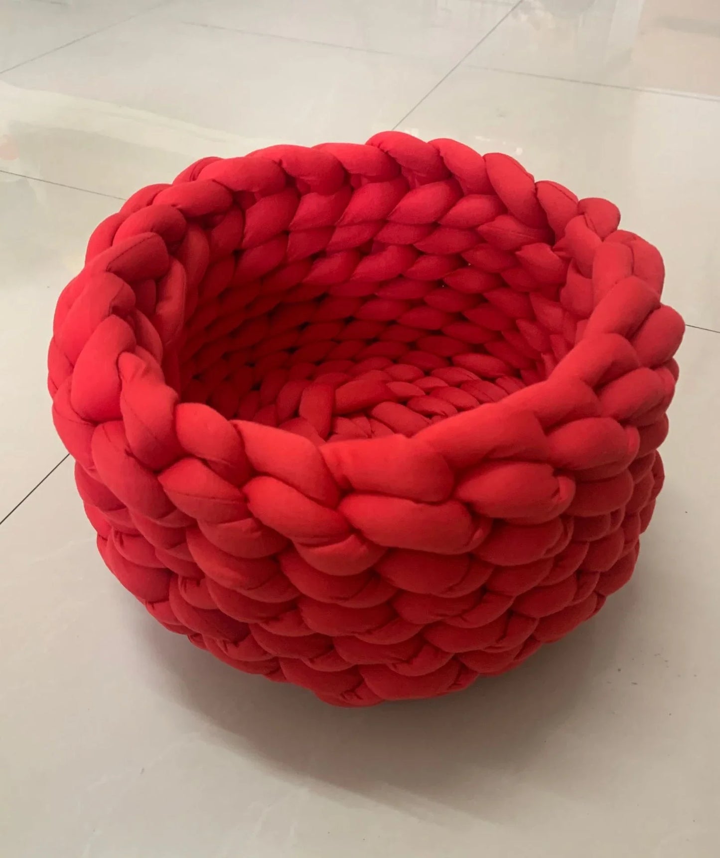 Cozy Cat Bed: Plush, Warm, and Stylish Pet Nest in Various Colors and Sizes