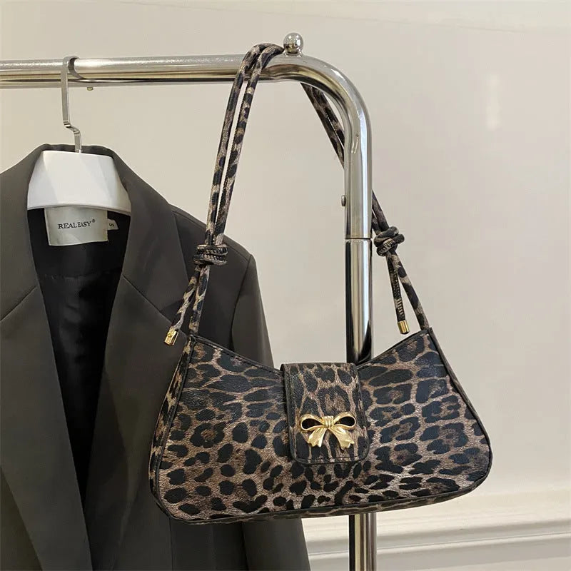 Large capacity casual women's handbag in PU leather with sandwich pocket, shown in khaki colour