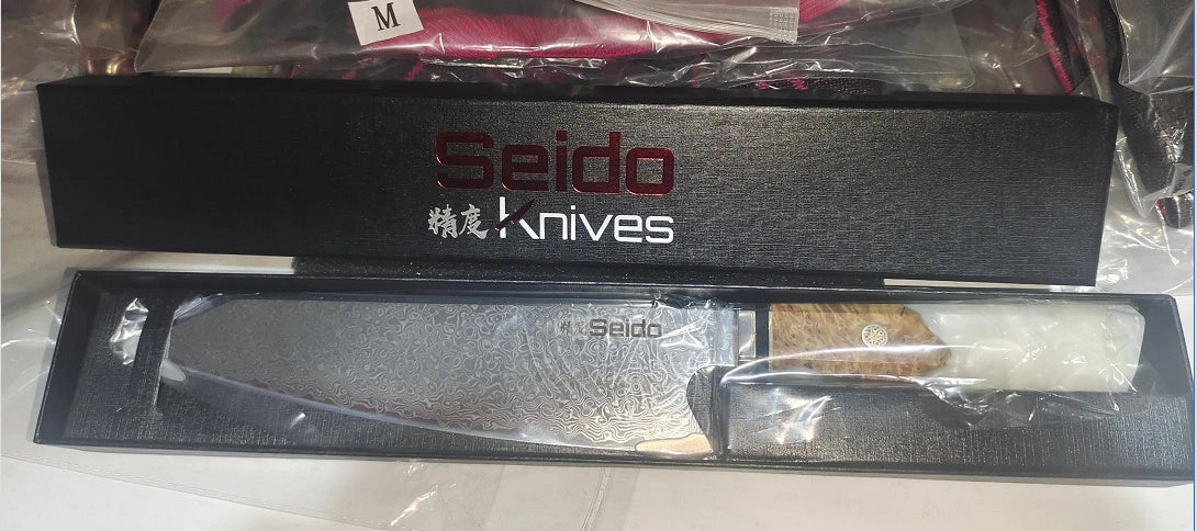 Damascus steel chef's knife for Japanese cuisine with 34.7cm blade