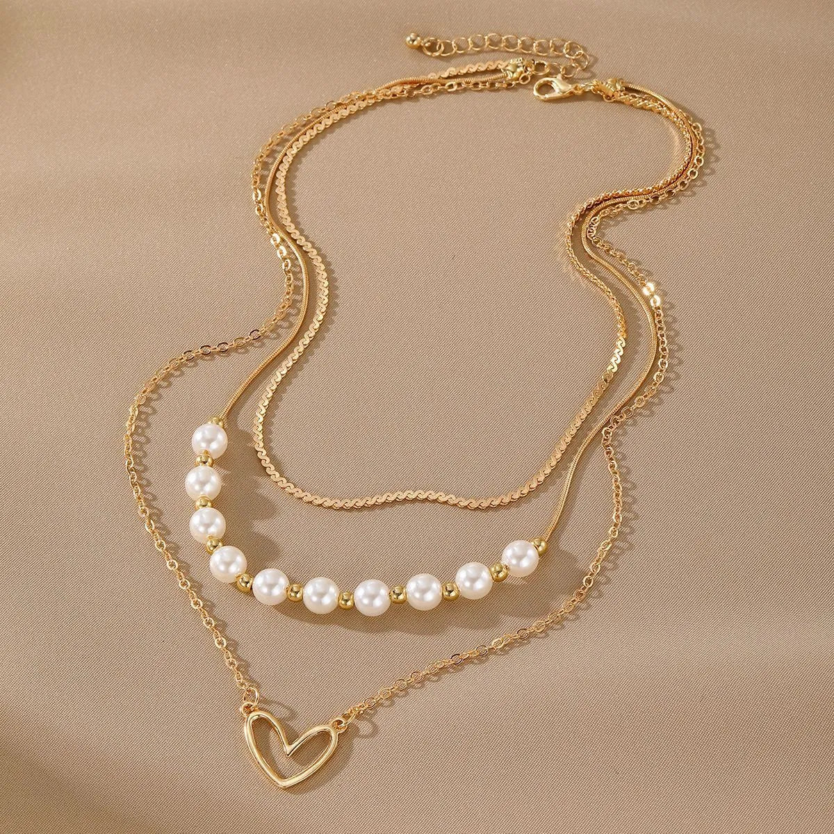 Vintage love heart pearl gold necklace with adjustable chain and electroplated pendant