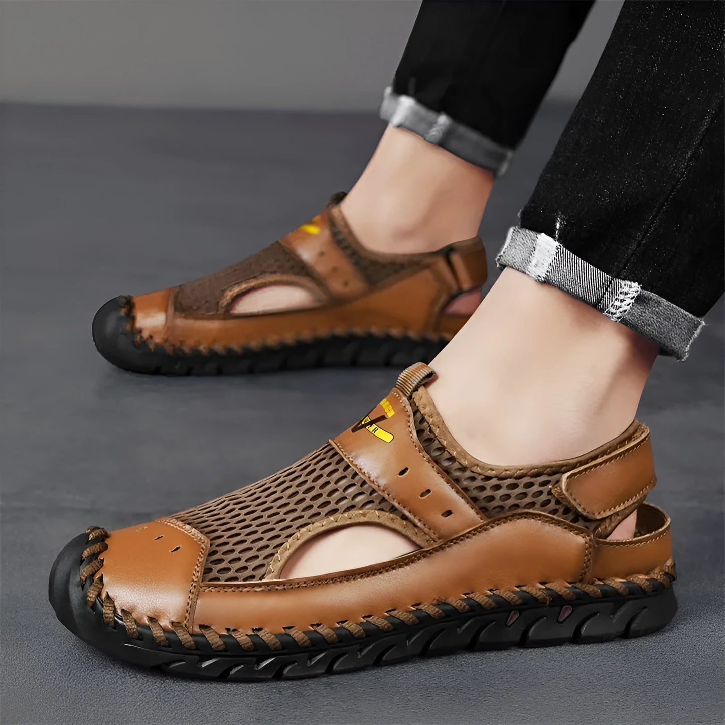 Men's brown leather mesh hollow shoes with elastic band and round toe design