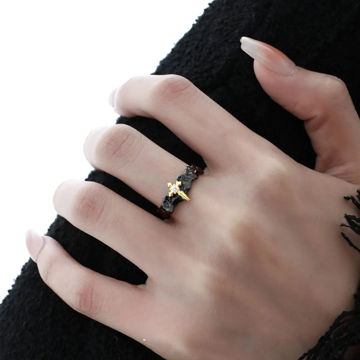 Princess Knight adjustable silver couple ring in white gold or black gold electroplating