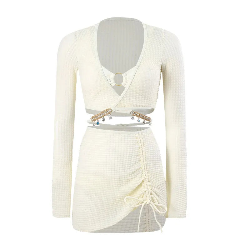 Women's long sleeve two-piece bikini swimsuit set in black or white