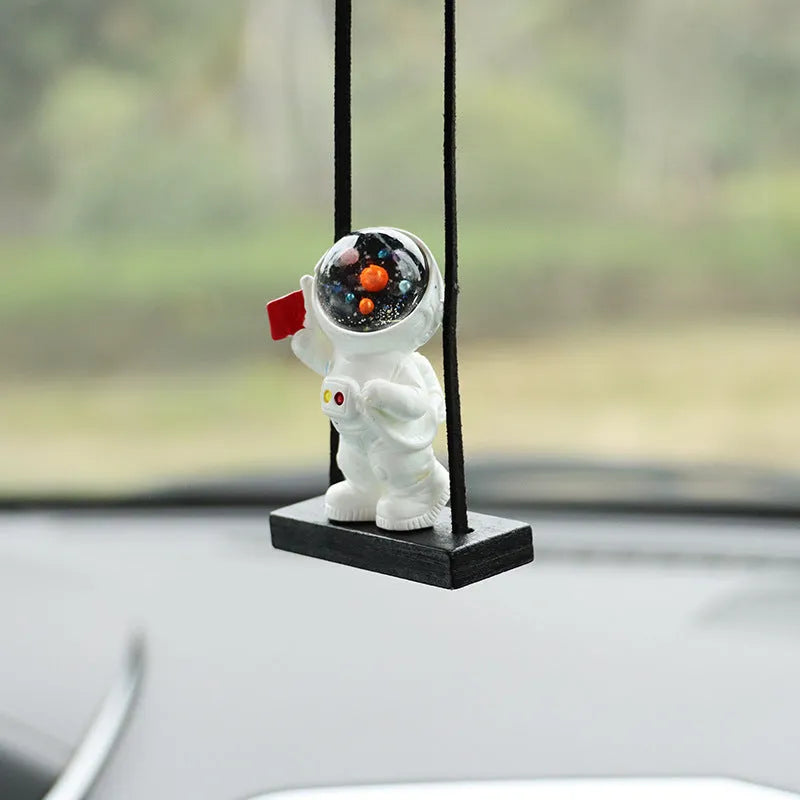 Resin cartoon astronaut car pendant with five character variations