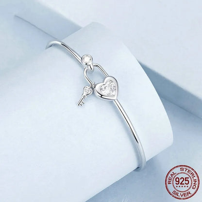 925 sterling silver heart-shaped lock buckle bracelet in silver colour, 17cm or 19cm length, 2mm chain