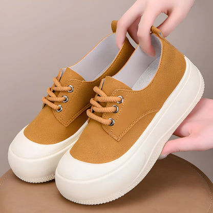 Women's camel suede platform loafers with round toe and front lace-up on a 4cm flat rubber sole.
