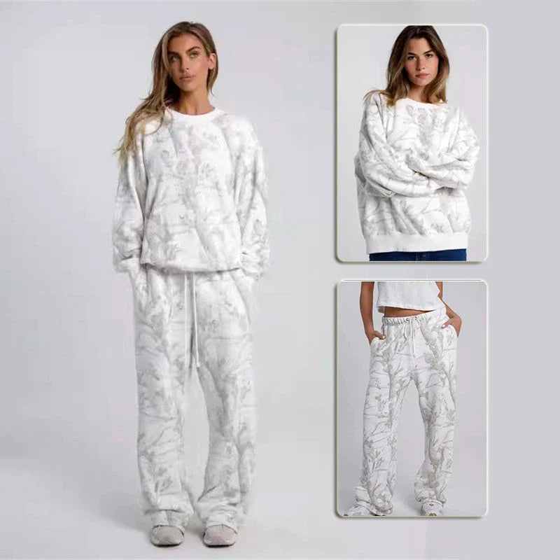 Stylish camo-printed hoodie and jogger set with 3D maple leaf design for autumn/winter fashion