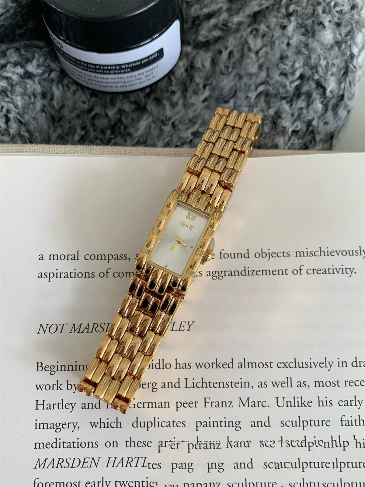 Bracelet-style women's watch with 15mm dial, 7mm thickness, and mineral glass mirror in silver or gold colours