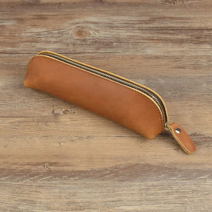 Square leather pencil case in genuine cowhide measuring 18cm with zipper closure