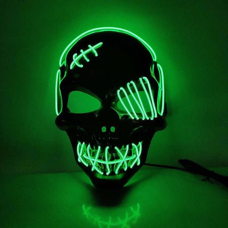 Frightening one-eyed pirate mask with glowing LED lights, perfect for Halloween parties and celebrations