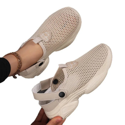 Women's Flyknit casual sports sandals in beige colour with round toe holder