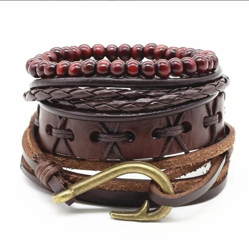 Men's vintage braided leather bracelet, a stylish and durable accessory for any occasion.