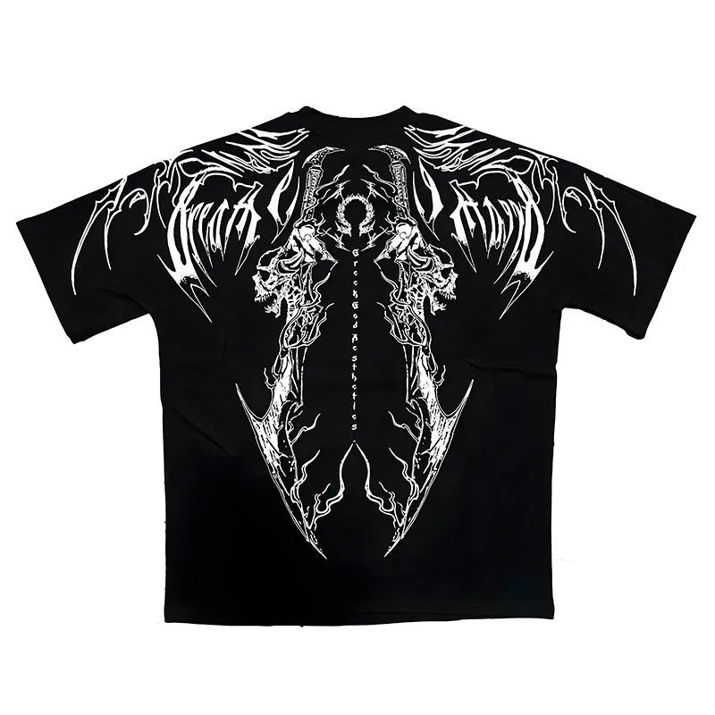 Man wearing a dark loose-fitting plus-size cotton short-sleeved T-shirt with gilding details.
