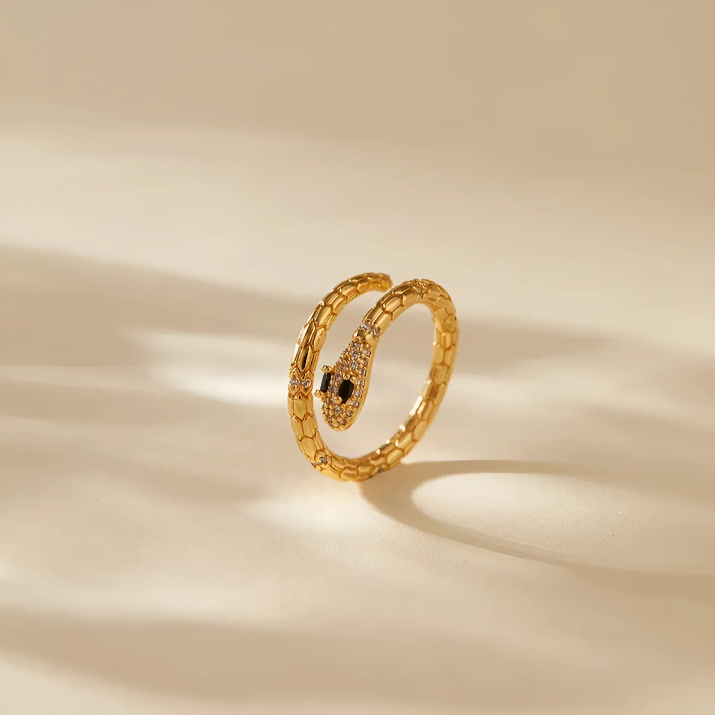 Adjustable snake-shaped copper ring with gold colour plating for index finger