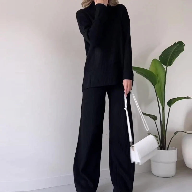 Stylish women's turtleneck knitted suit with loose split design in white, black, and green