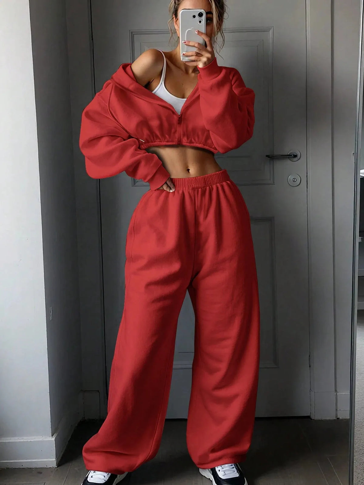 Long sleeve polyester sports tracksuit set in a choice of seven colours