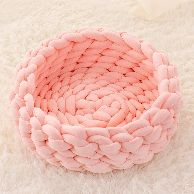 Cozy Cat Bed: Plush, Warm, and Stylish Pet Nest in Various Colors and Sizes