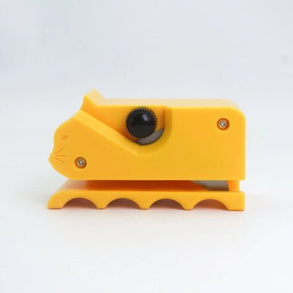 Cartoon cat-shaped corrugated paper cutting knife in assorted colours