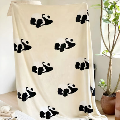 Panda cartoon pattern flannel blanket measuring 150cm by 200cm