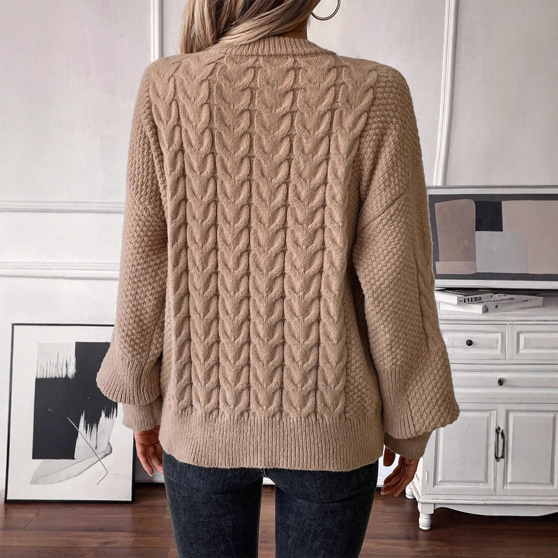 Women's twist loose knit sweater in solid colours - casual round neck street fashion pullover with regular sleeves in polyester blend, available in khaki or beige in sizes S, M, L, XL