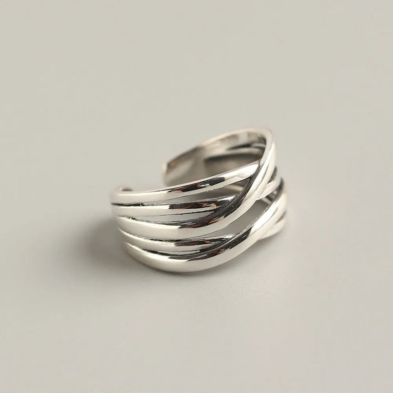 Women's ring crafted from solid S925 sterling silver featuring a detailed vintage weave pattern available in a retro silver colour with genuine silver construction throughout the entire band for a traditional jewellery aesthetic