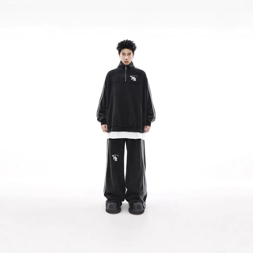 Black stand collar polyester hoodie with long sleeves and Hong Kong style design for sports wear