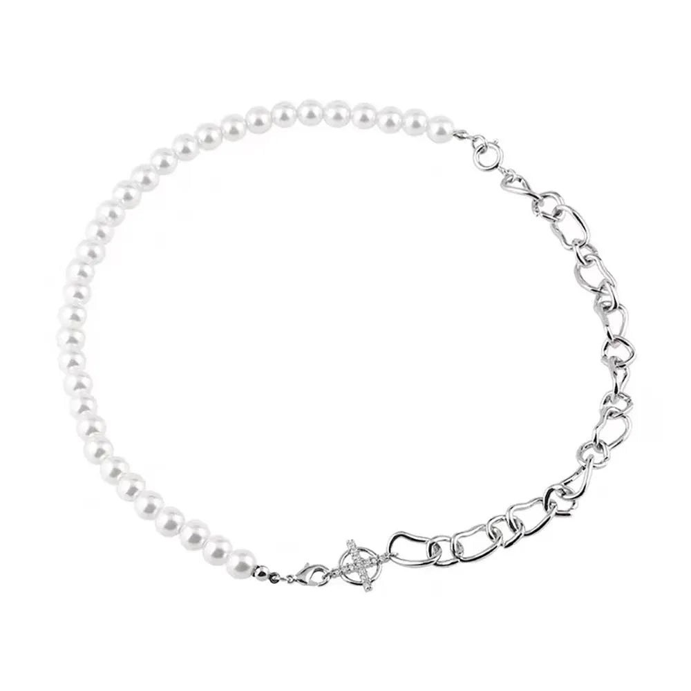 White geometric acrylic clavicle chain necklace with asymmetric design and twisted chain style